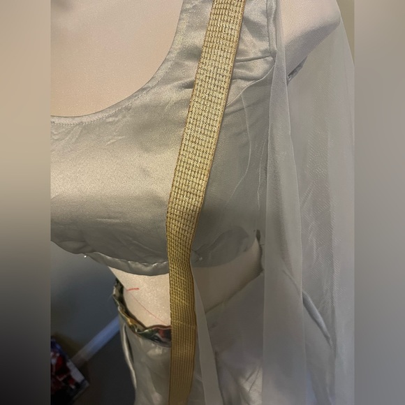 Floral printed lengha with blouse and dupatta. - Picture 3 of 5